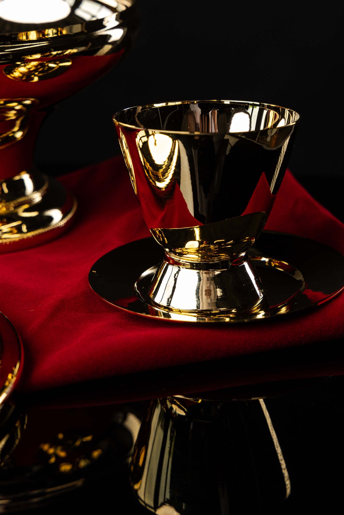 Kielich liturgiczny z pateną