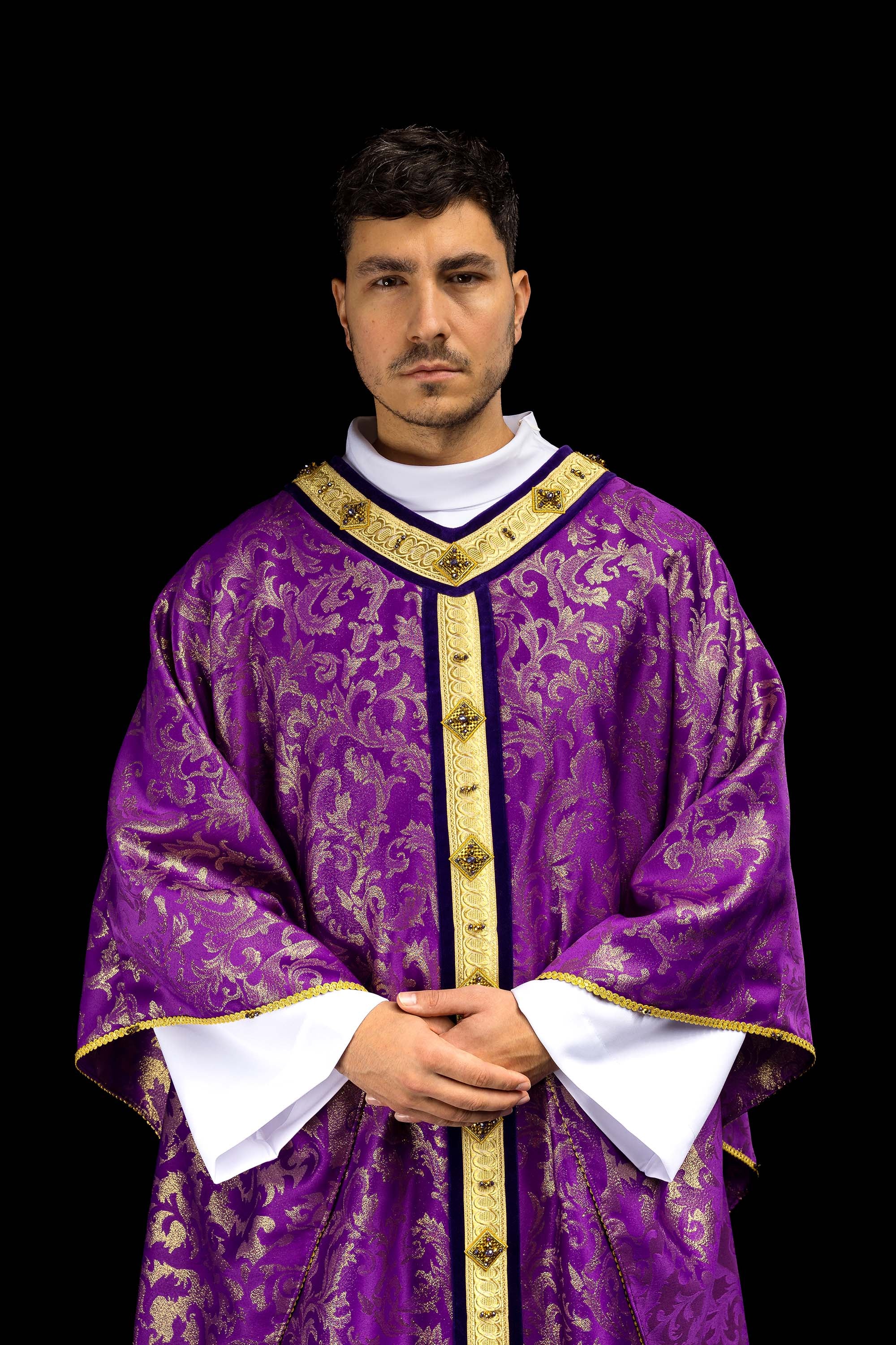 Ručne vyrobený ornát s prírodnými kameňmi Handmade 7003