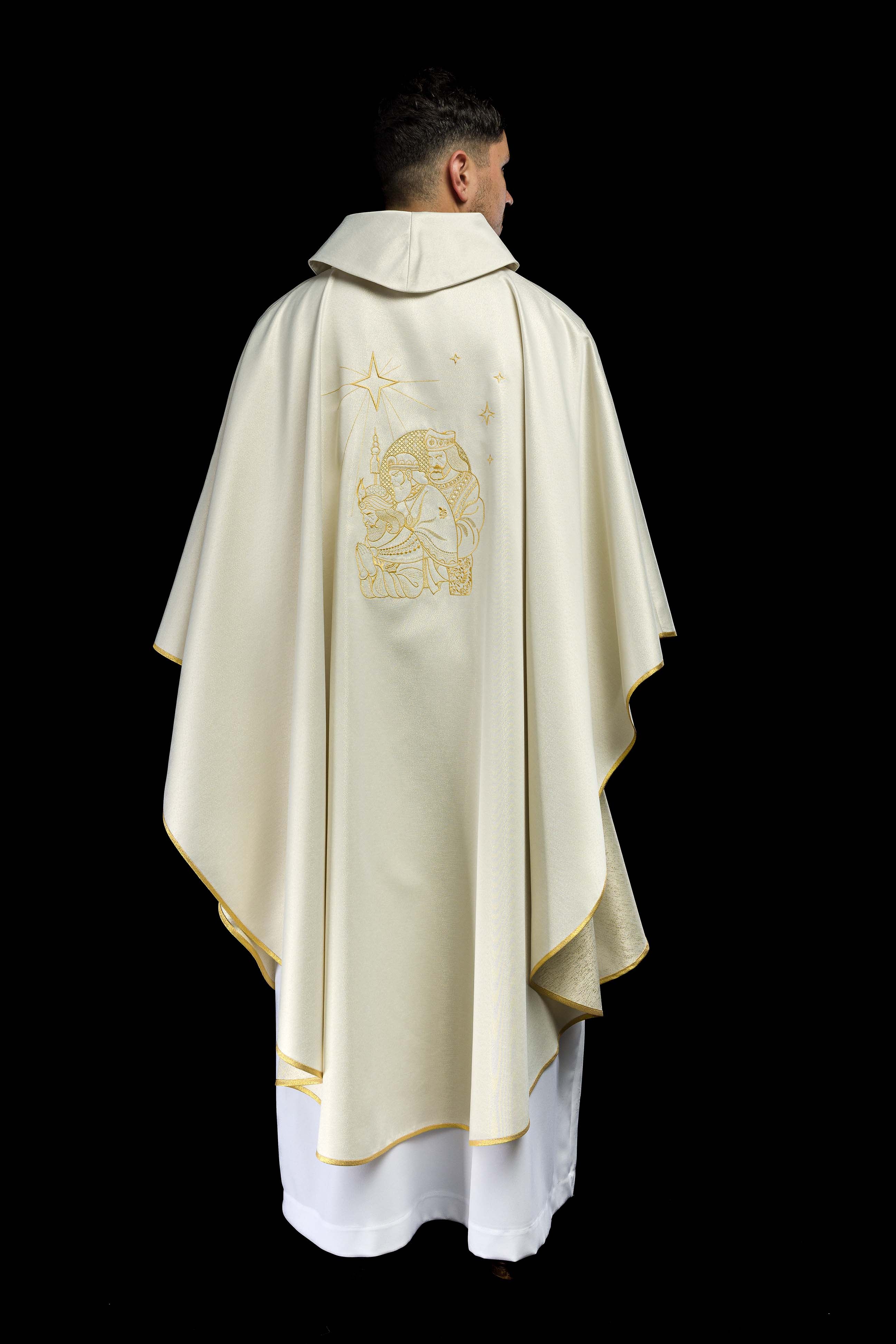 Ornat błyszczący z złotym haftem i wizerunkiem Trzech Króli - ORNATY.PL