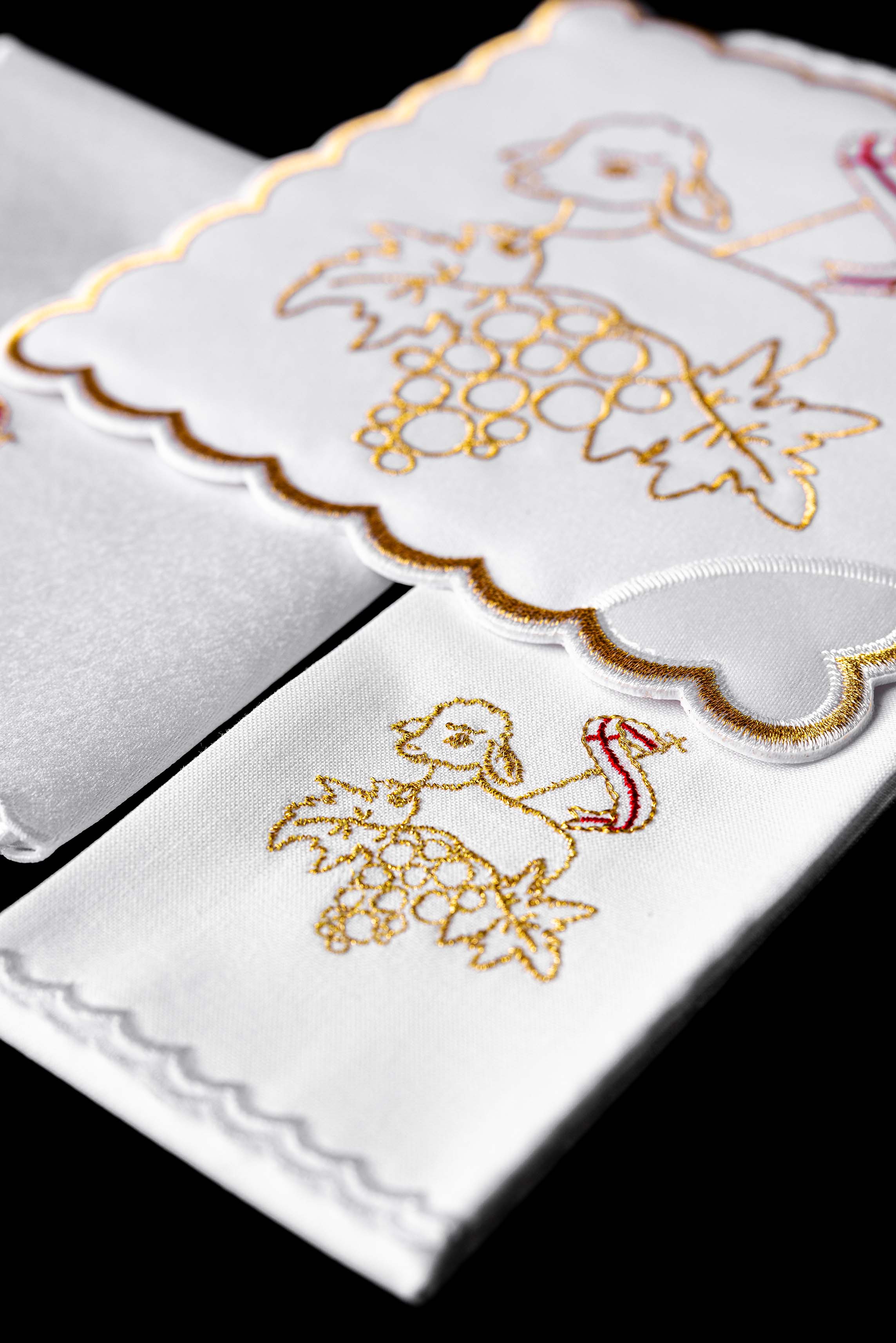 Bielizna kielichowa haftowana Baranek Wielkanocny