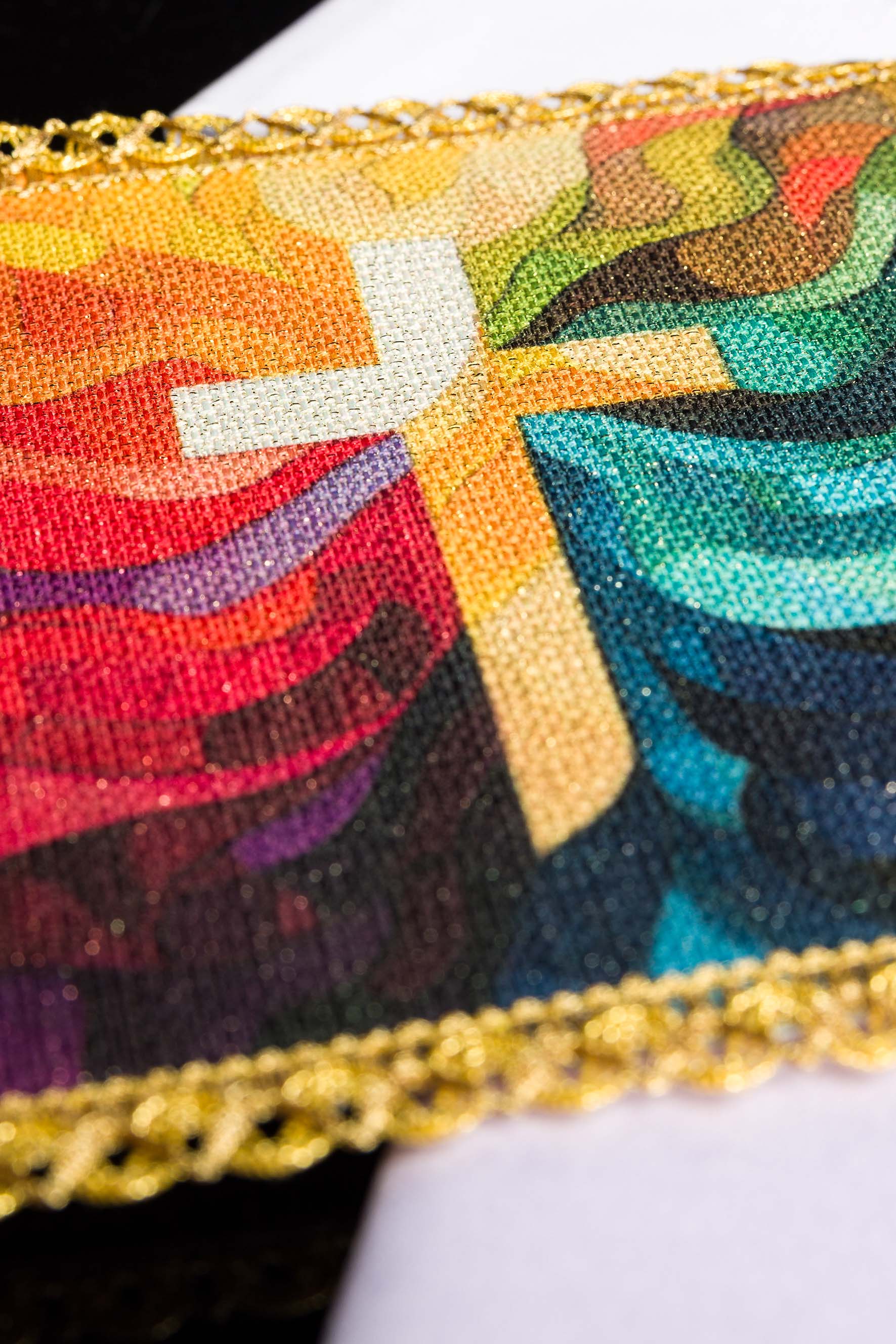 Bielizna kielichowa drukowana kolorowa z motywem krzyża - ORNATY.PL