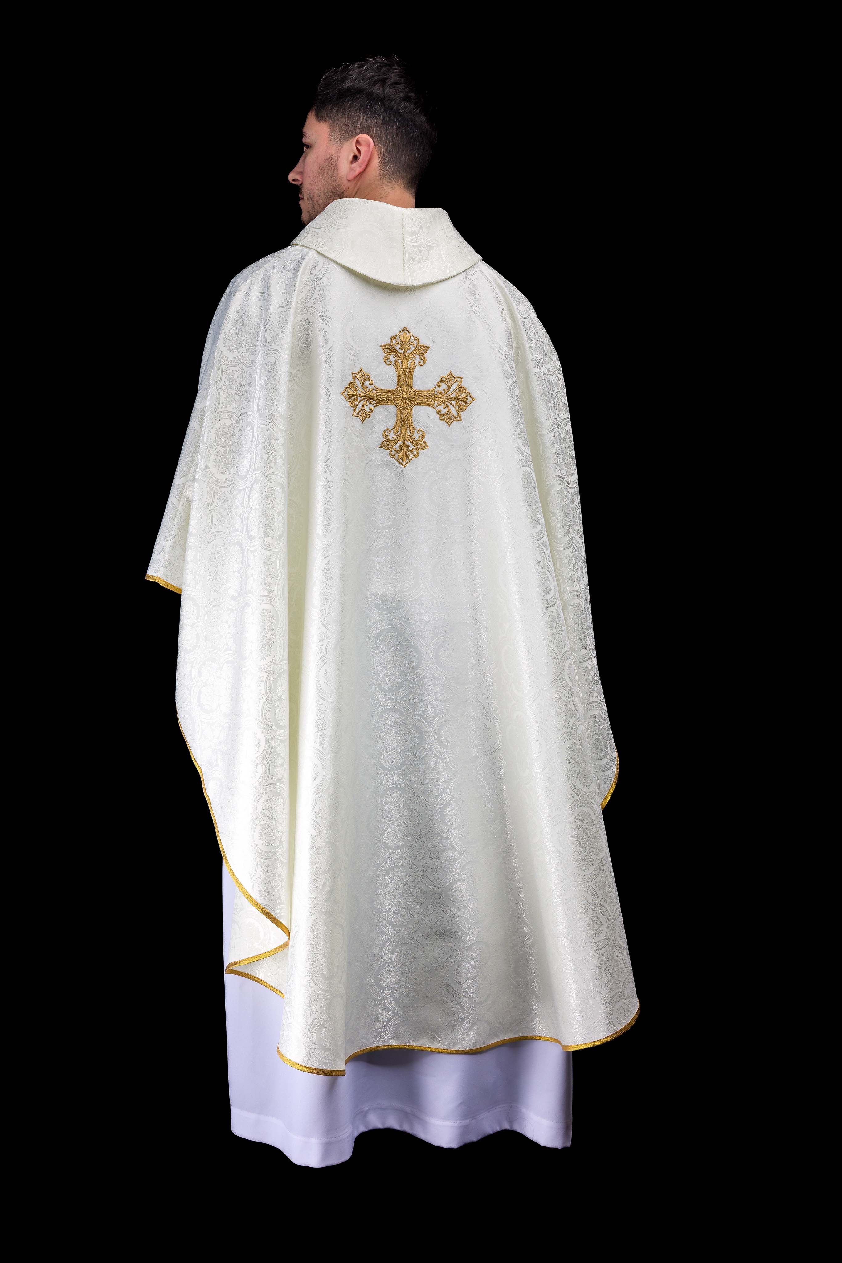 Ecru ornat z krzyżem tkanina żakardowa - ORNATY.PL