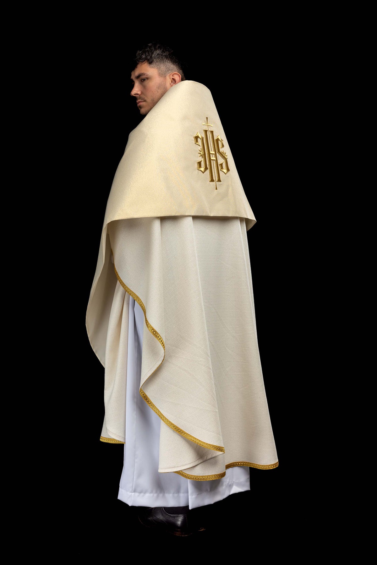 Vyšívaný liturgický závoj IHS v zlatej farbe