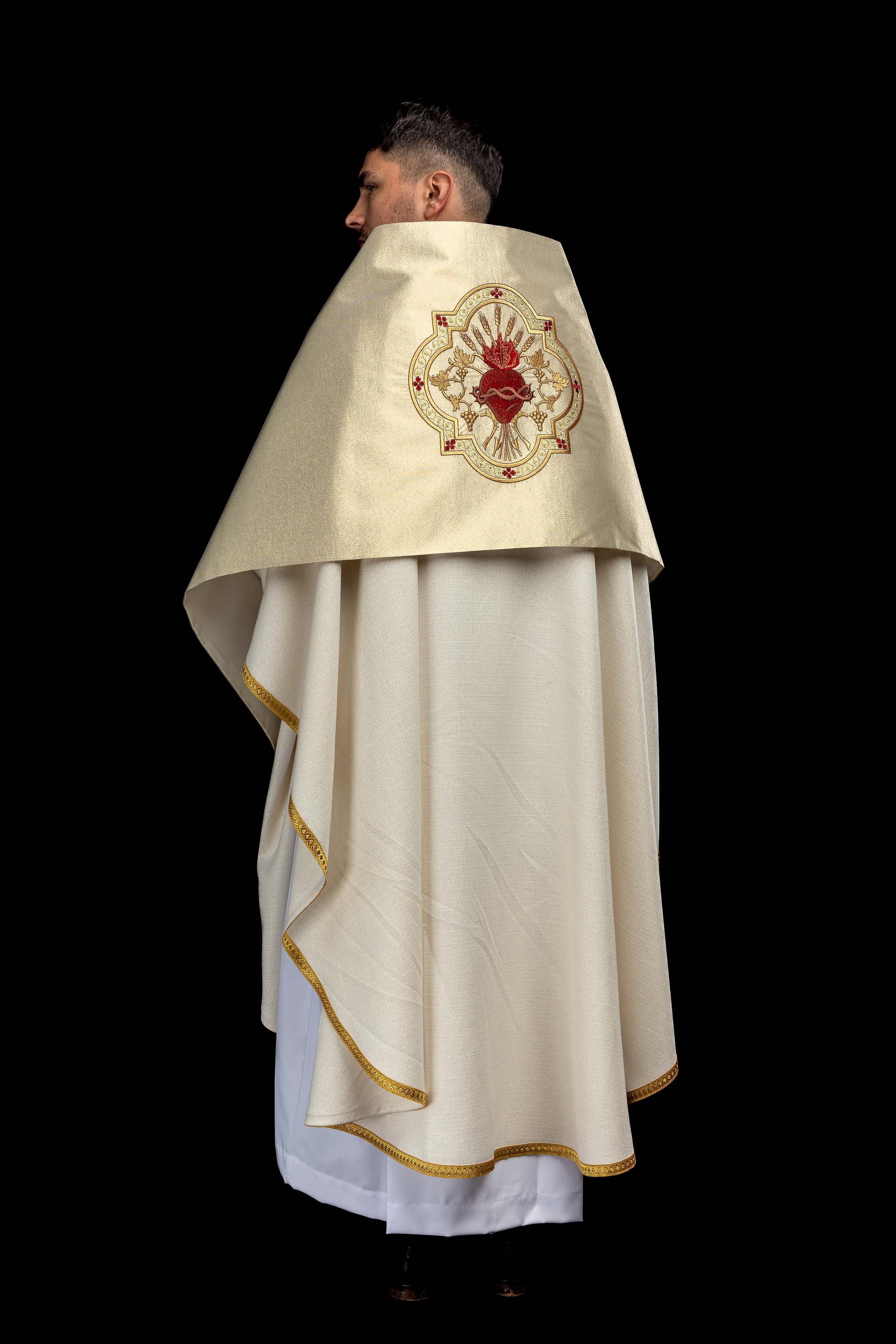 Zlatý liturgický závoj vyšívané Srdce Pána Ježiša