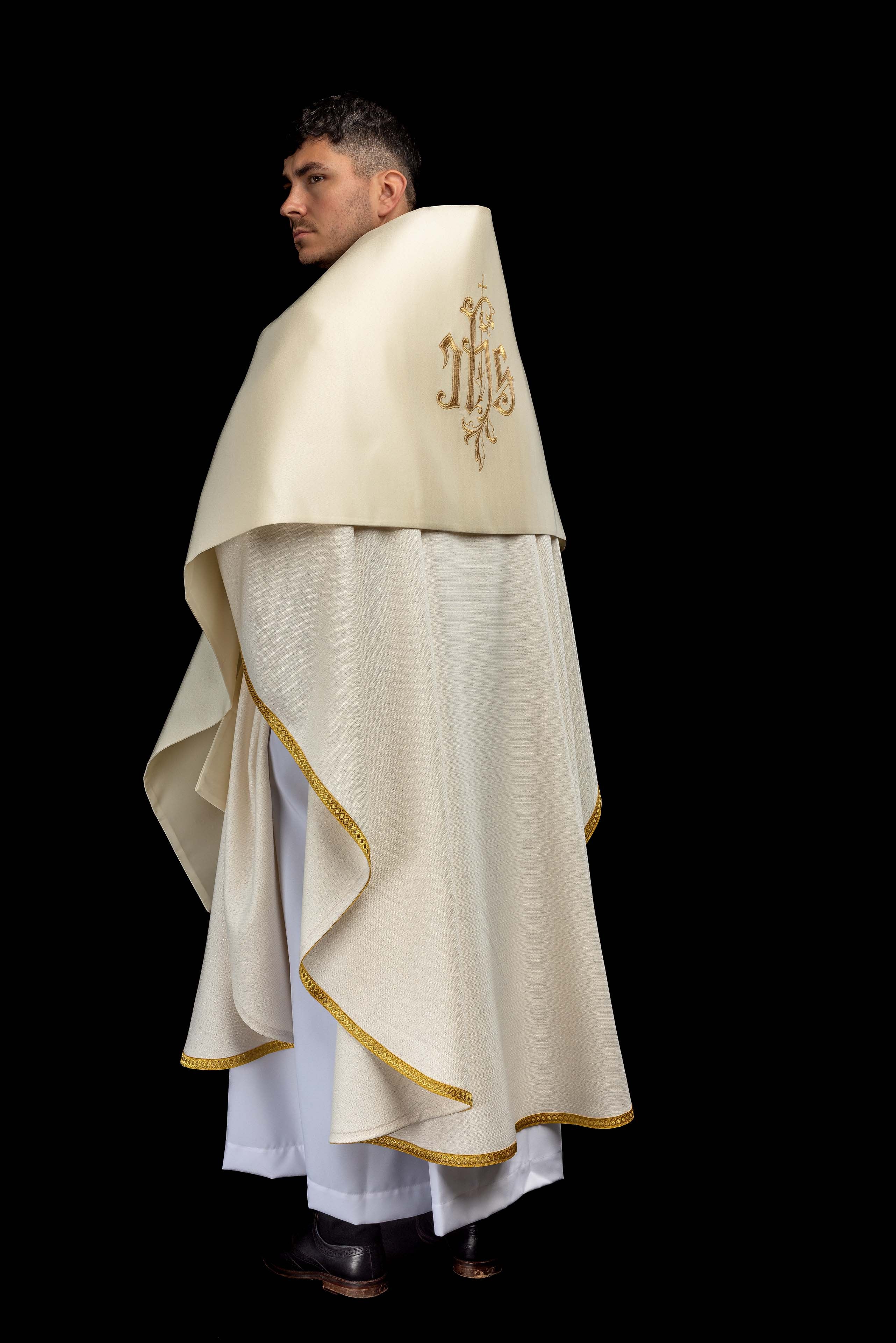Vyšívaný liturgický závoj IHS