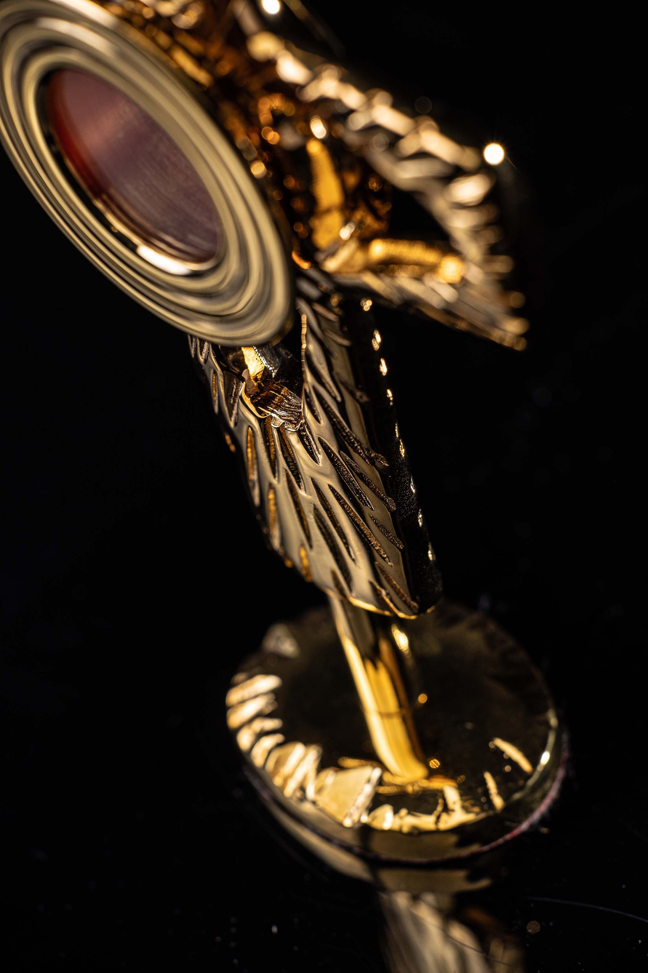 Ručne vyrobená prvokomunijná paténa s drevenou rúčkou