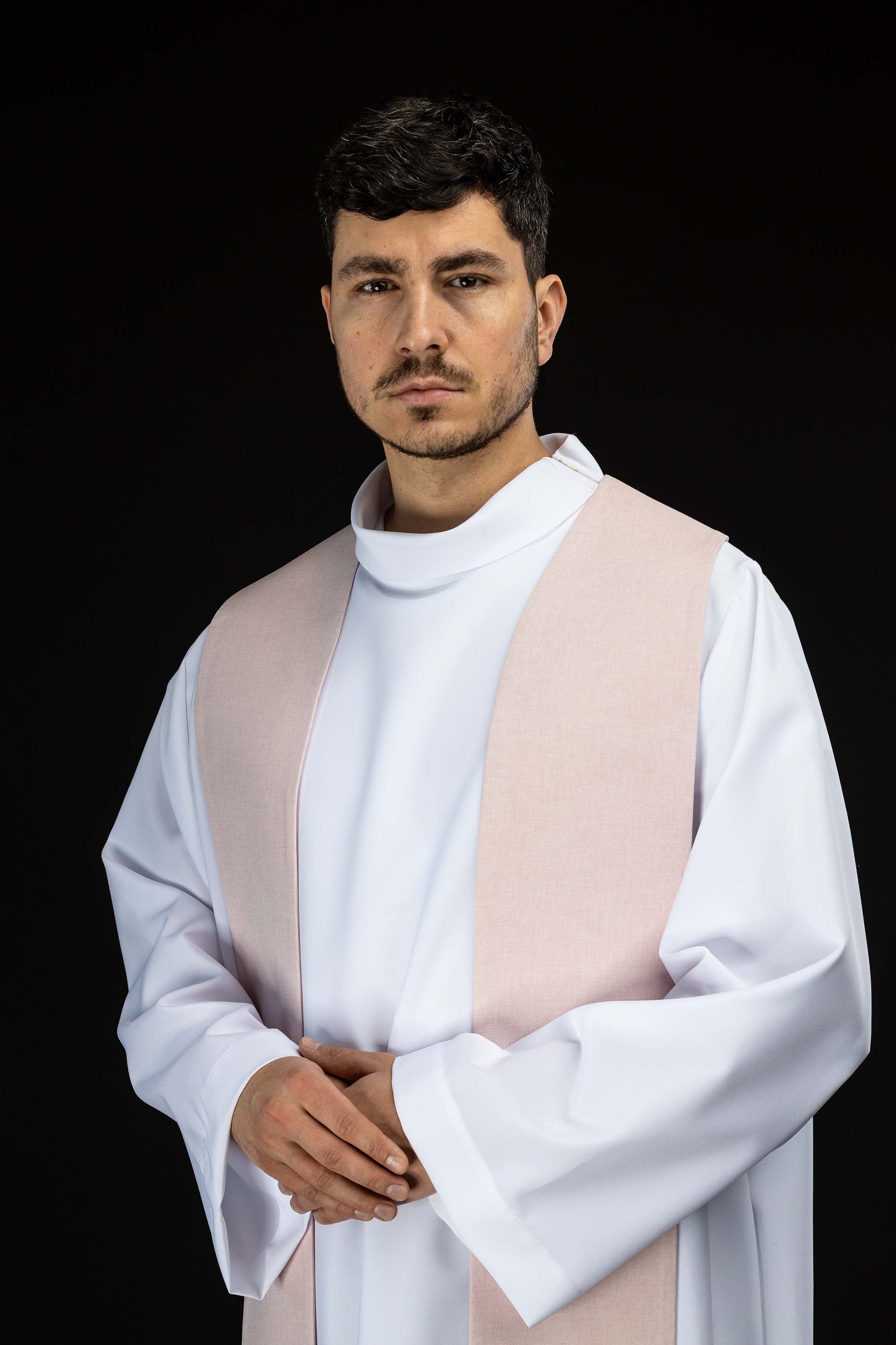 Stuła haftowana z symbolem krzyża aksamit różowa - ORNATY.PL