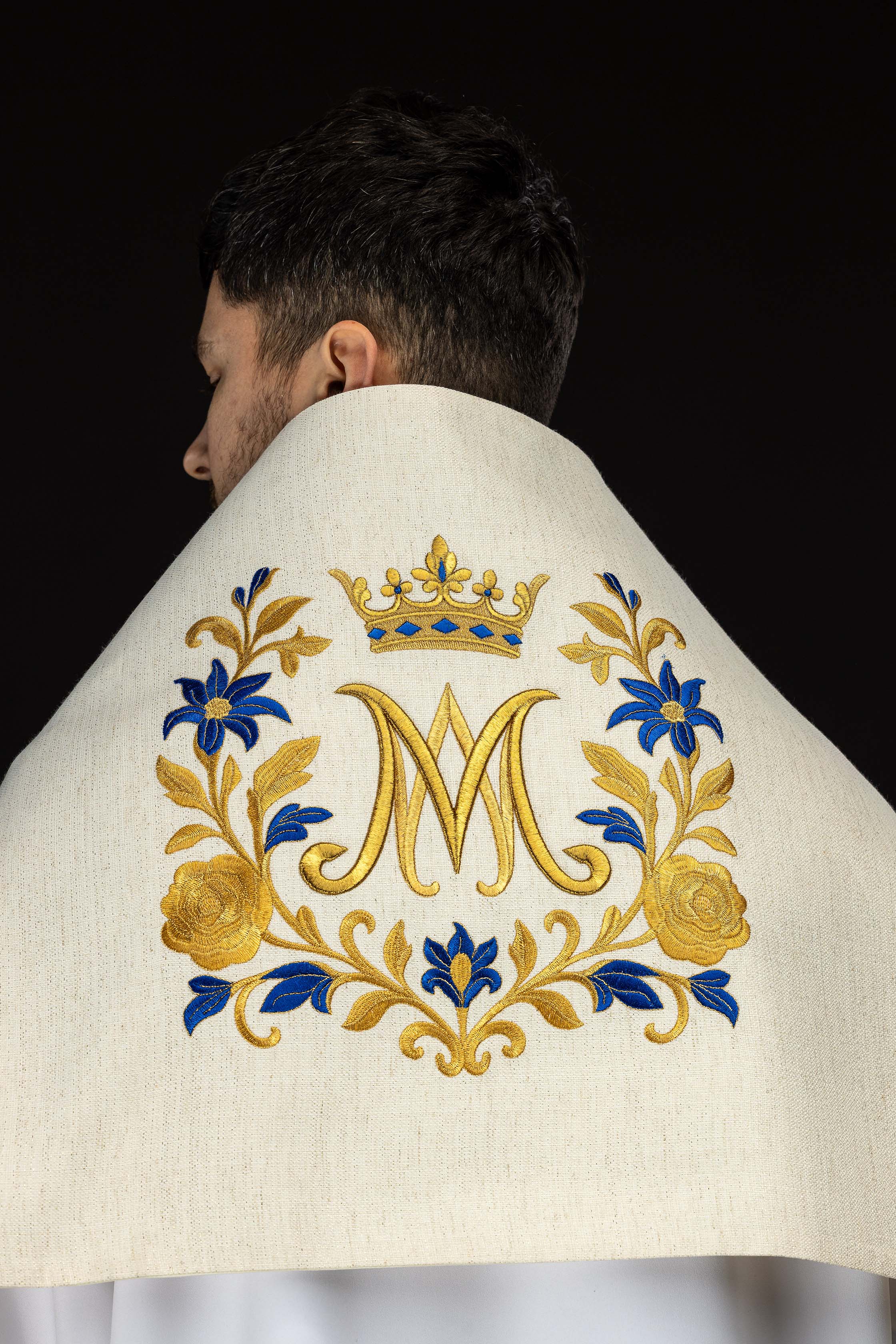 Welon haftowany z symbolem maryjnym - ORNATY.PL