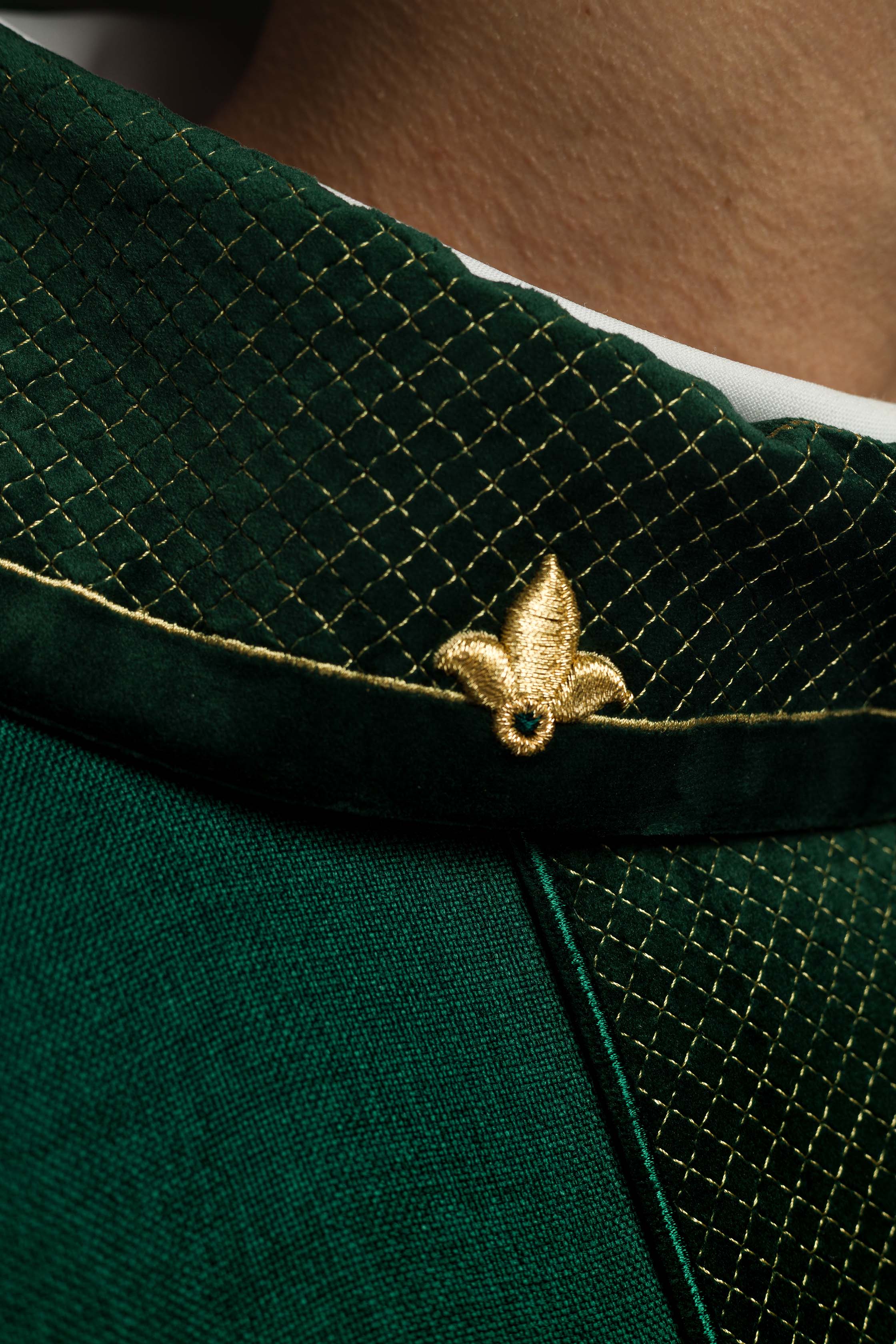 Ornat haftowany na aksamicie z symbolem Krzyż Zielony - ORNATY.PL