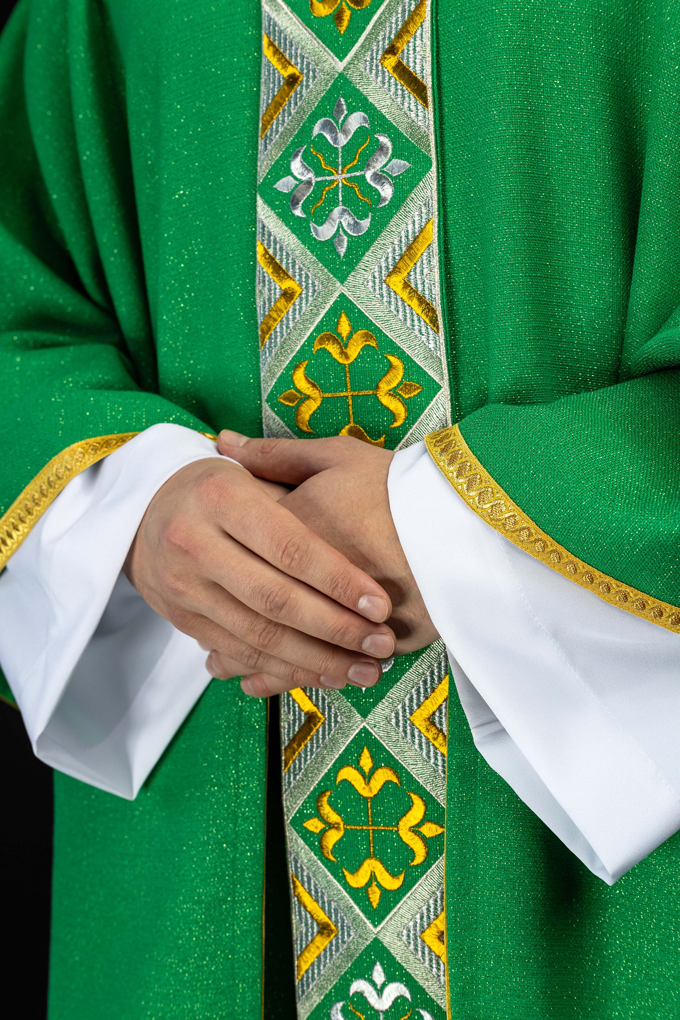 Haftowany pas na ornat w zestawie z ornatem zielony - ORNATY.PL