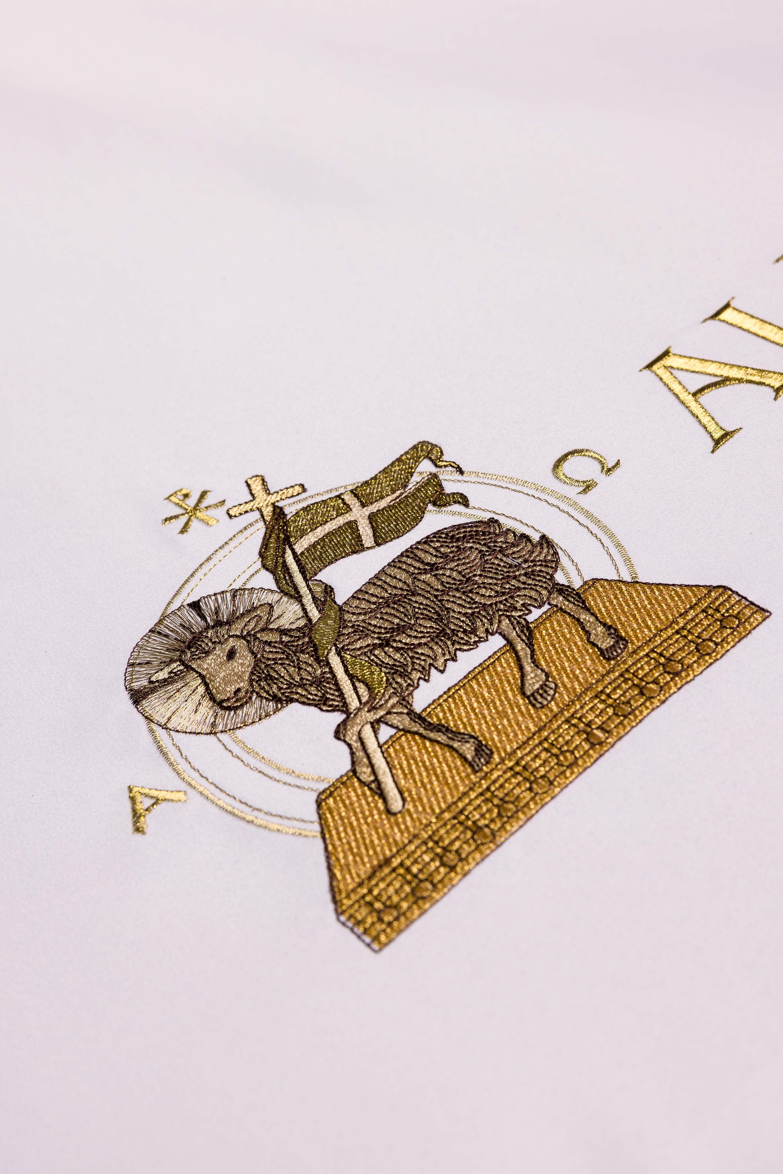 Obrus ołtarzowy na wielkanoc z haftem baranka - ORNATY.PL