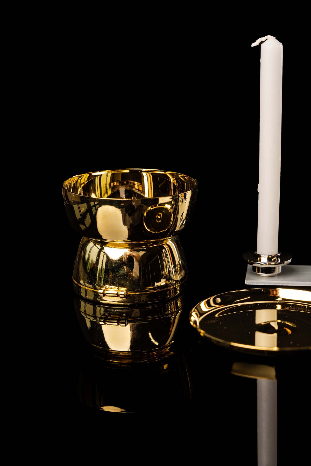 Kufrík na misie s liturgickým vybavením a oltárikom