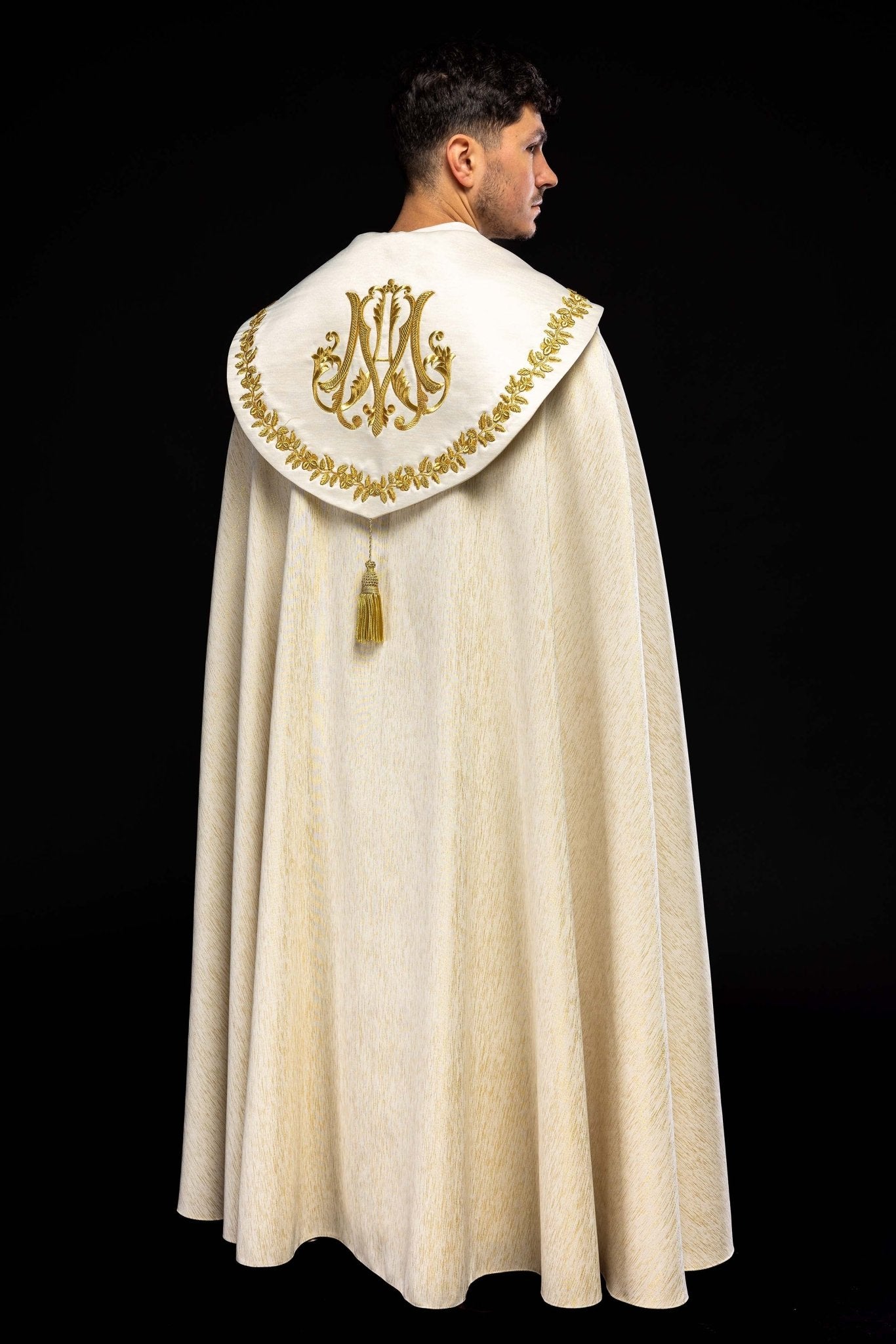 Kapa haftowana maryjna ecru