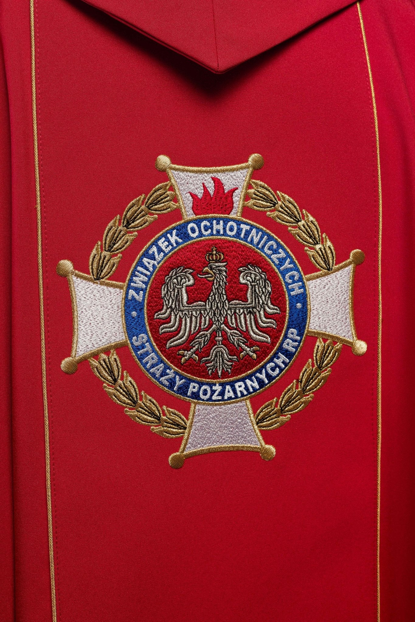 Ornat bogato haftowany z wizerunkiem Świętego Floriana