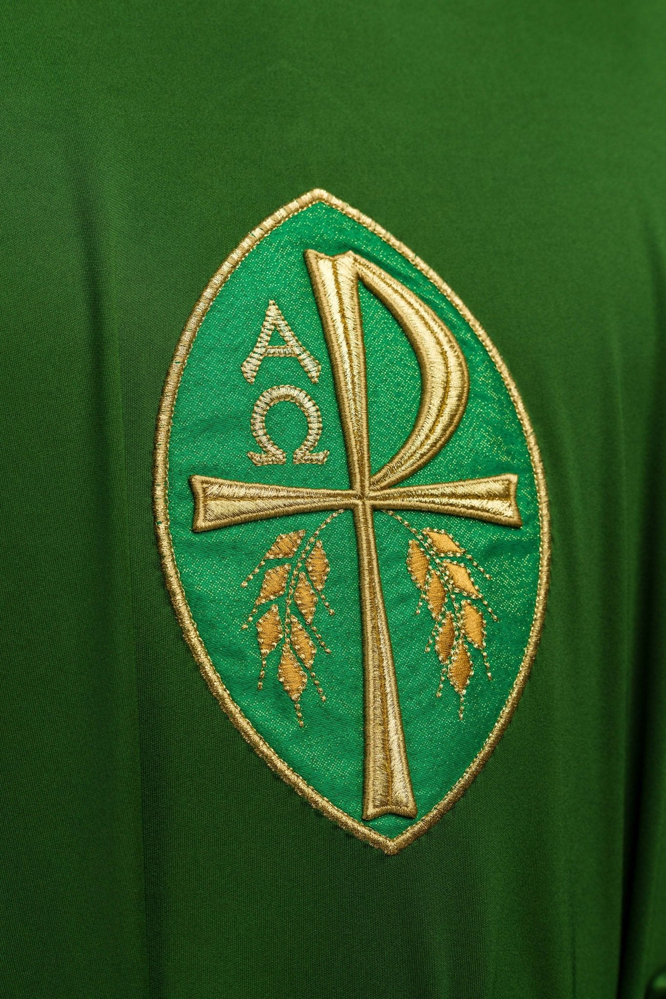 Ornat haftowany Krzyż zielony lekka dzianina SACROLITE