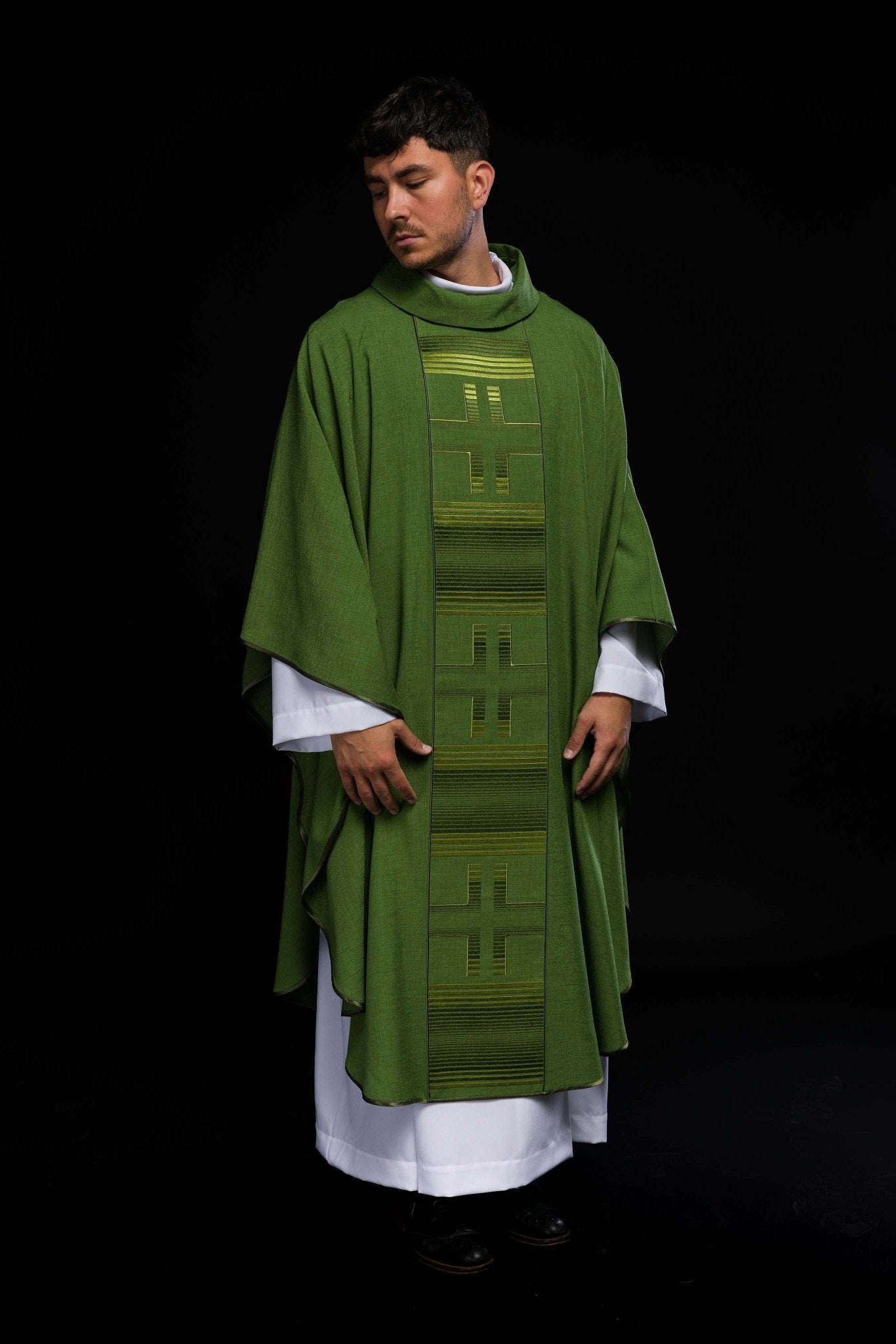 Ornat haftowany z Krzyżami w kolorze zielonym