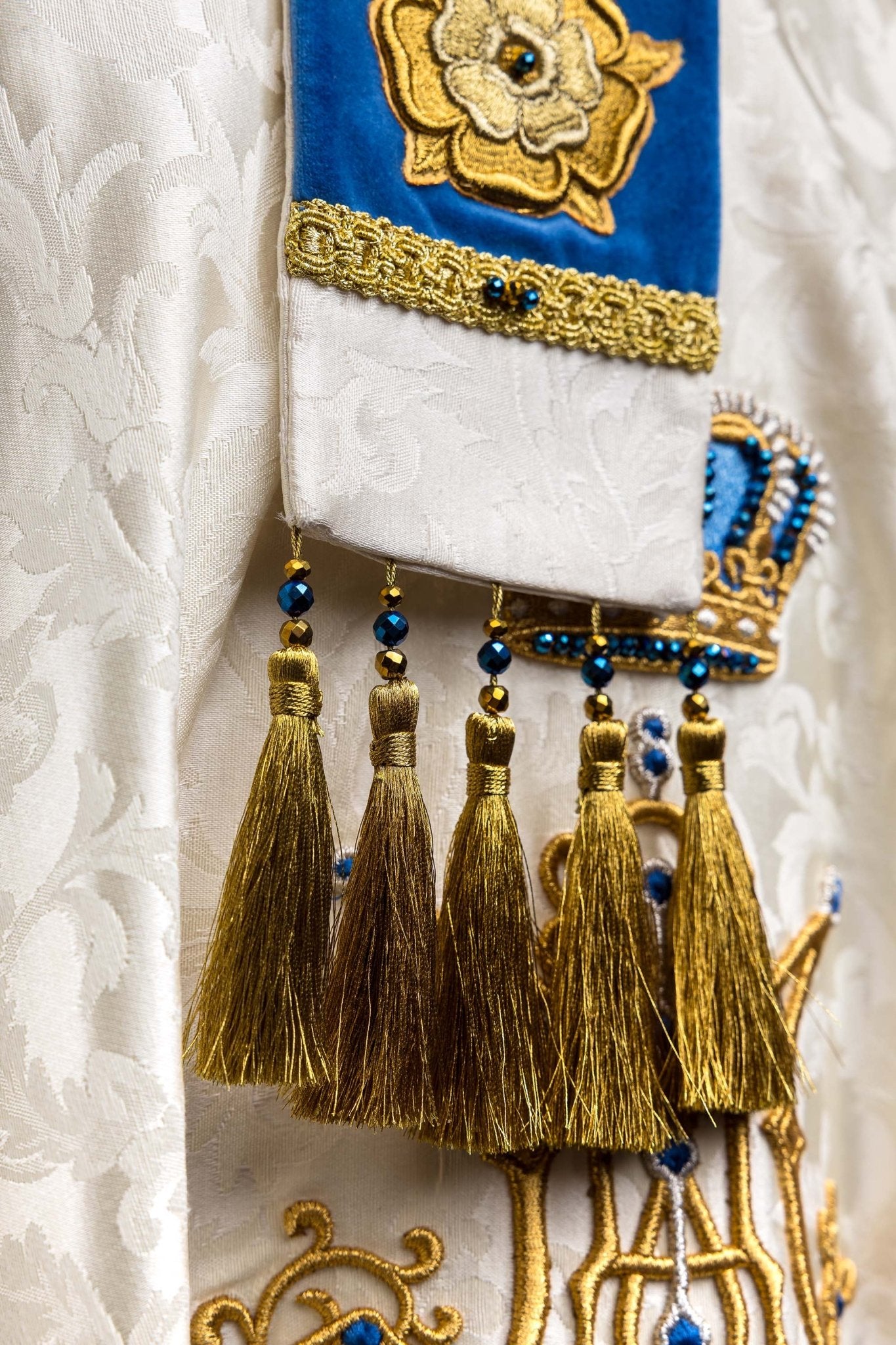Ręcznie wykonana mitra maryjna z naturalnymi kamieniami Handmade 9006