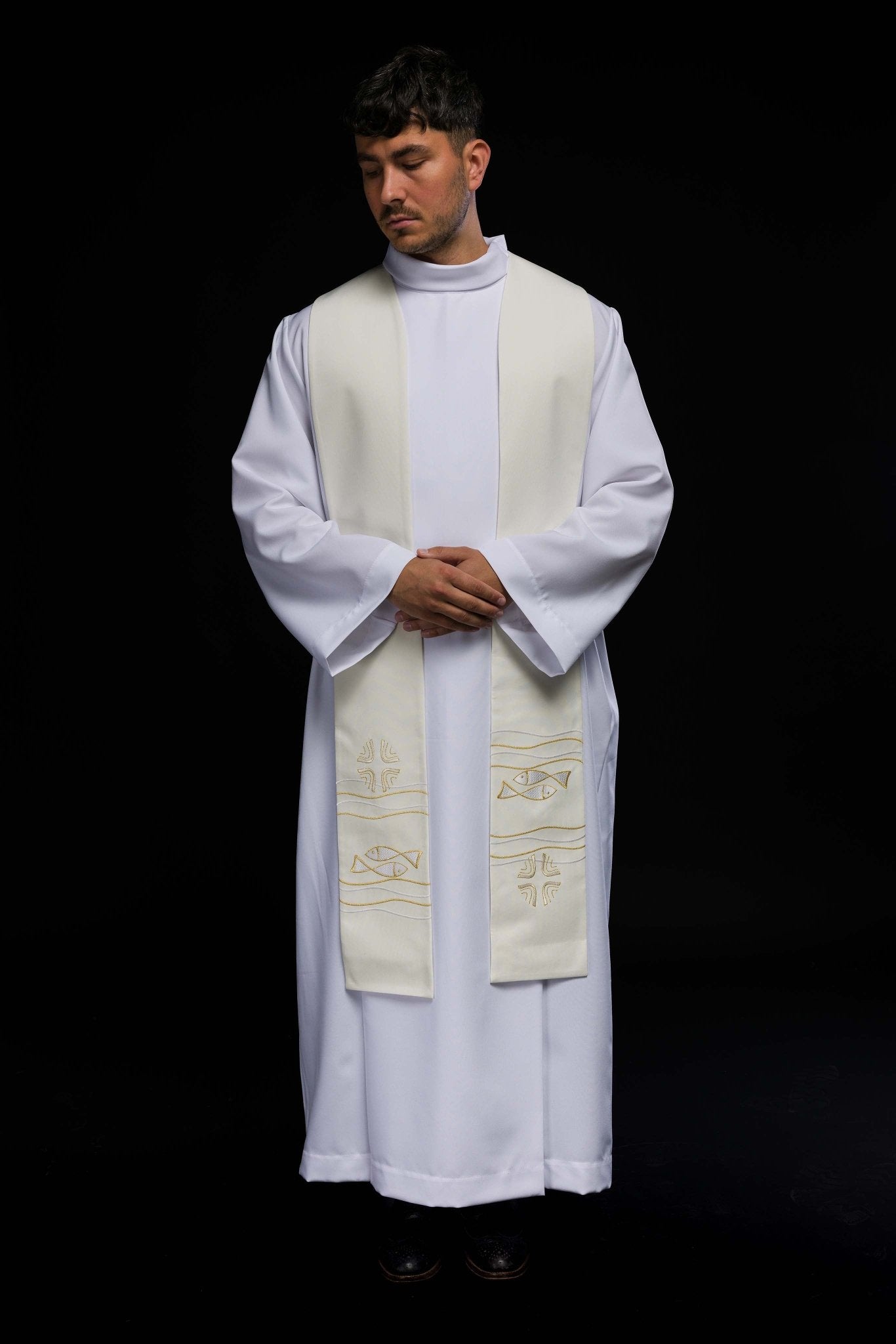 Stuła kapłańska haftowana z wzorem Ryb w kolorze ecru