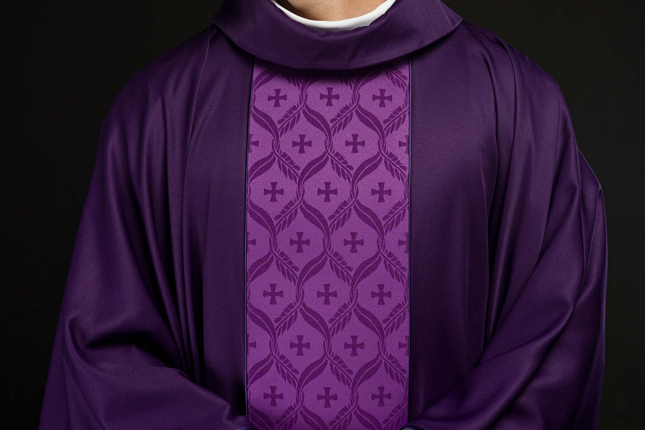 Jakie ornaty na Wielki Post? Poradnik liturgiczny