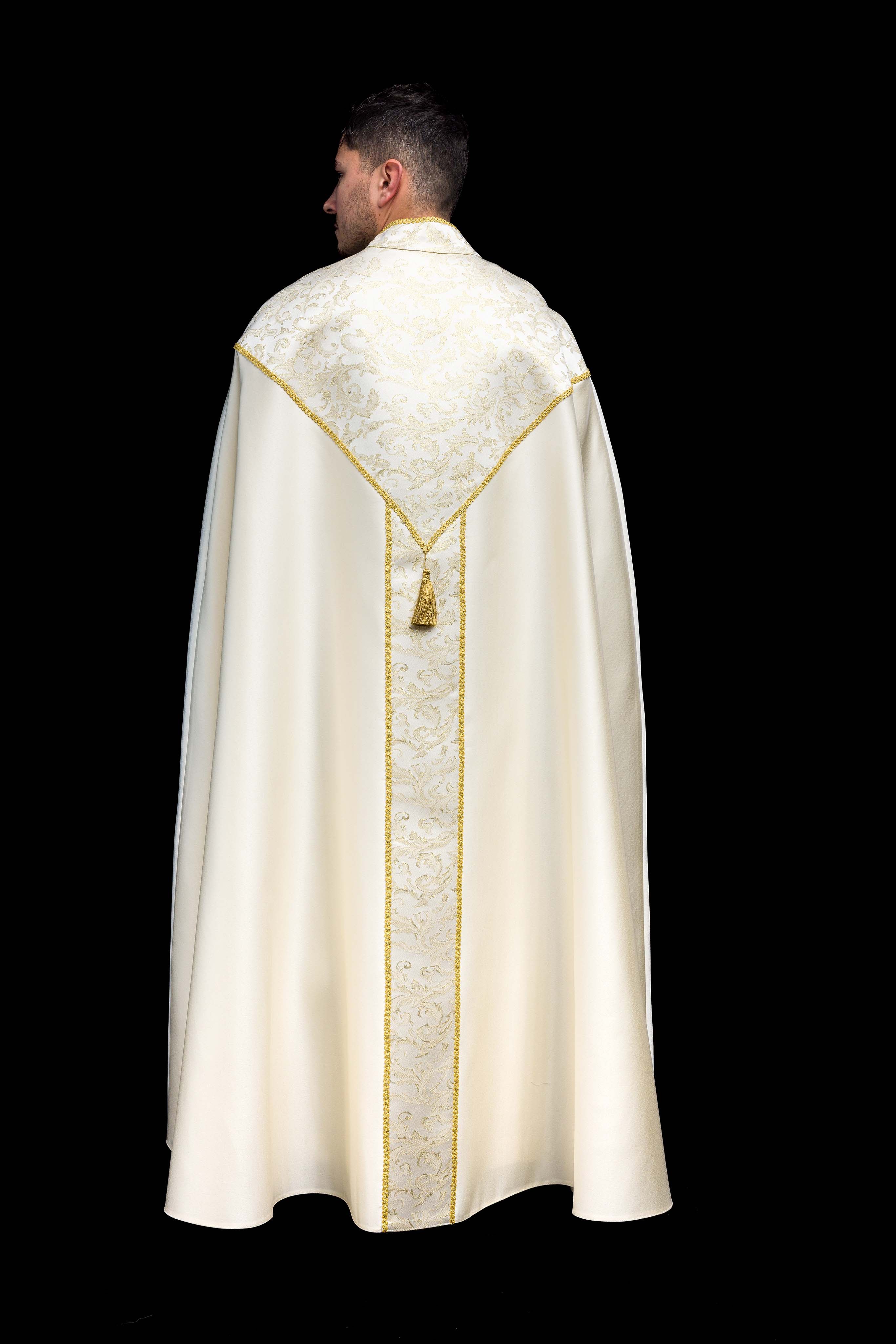 Kapa haftowana ozdobiona tkanina żakardowa ecru - ORNATY.PL