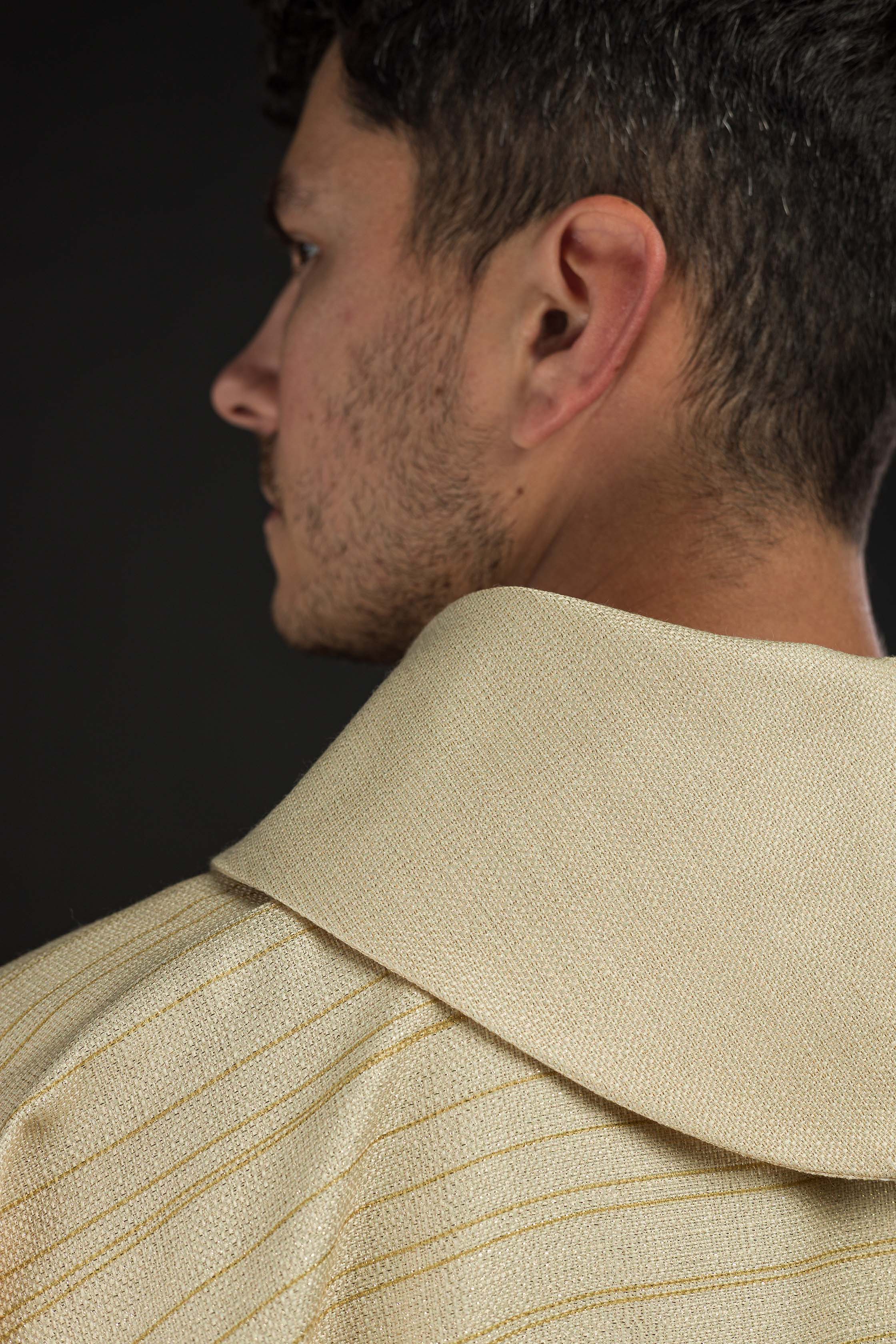 Červený ornát so žakárovým pásom v kríži