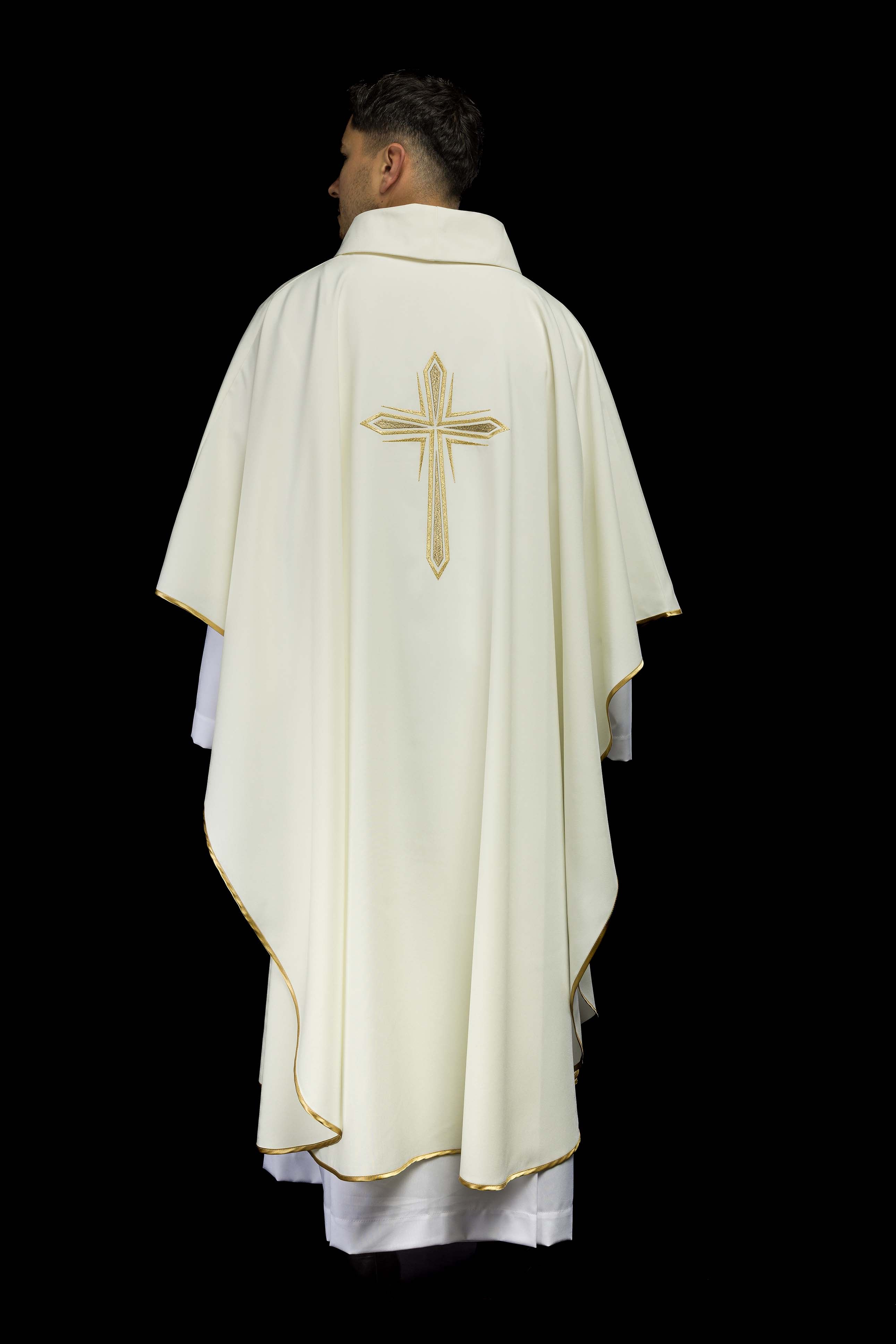 Ornat haftowany z motywem krzyża świętego - ORNATY.PL