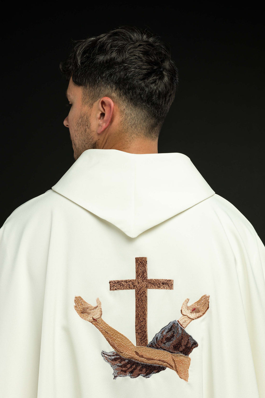 Ornat liturgiczny z franciszkańskim krzyżem - ORNATY.PL