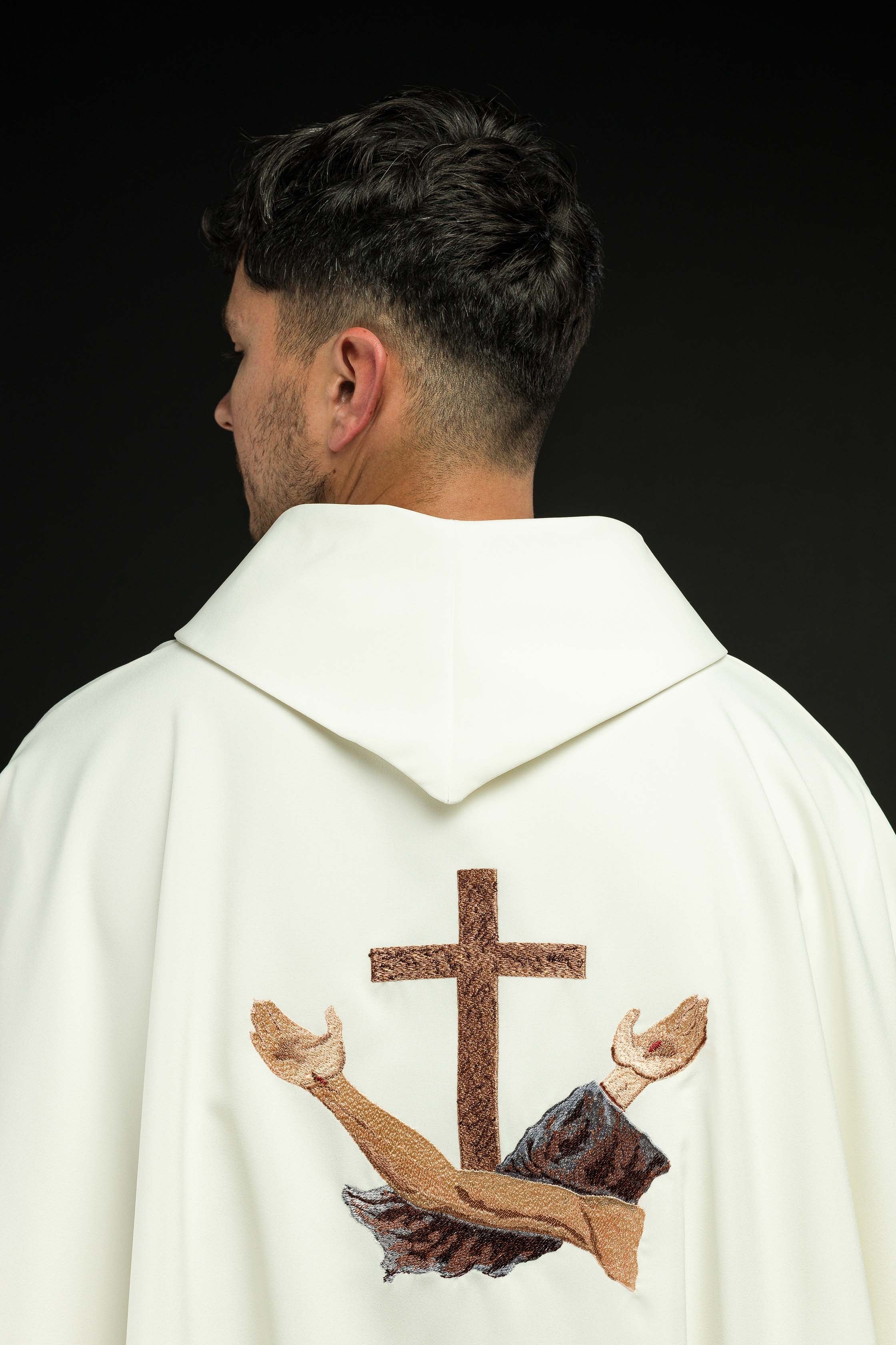 Ornat liturgiczny z franciszkańskim krzyżem - ORNATY.PL