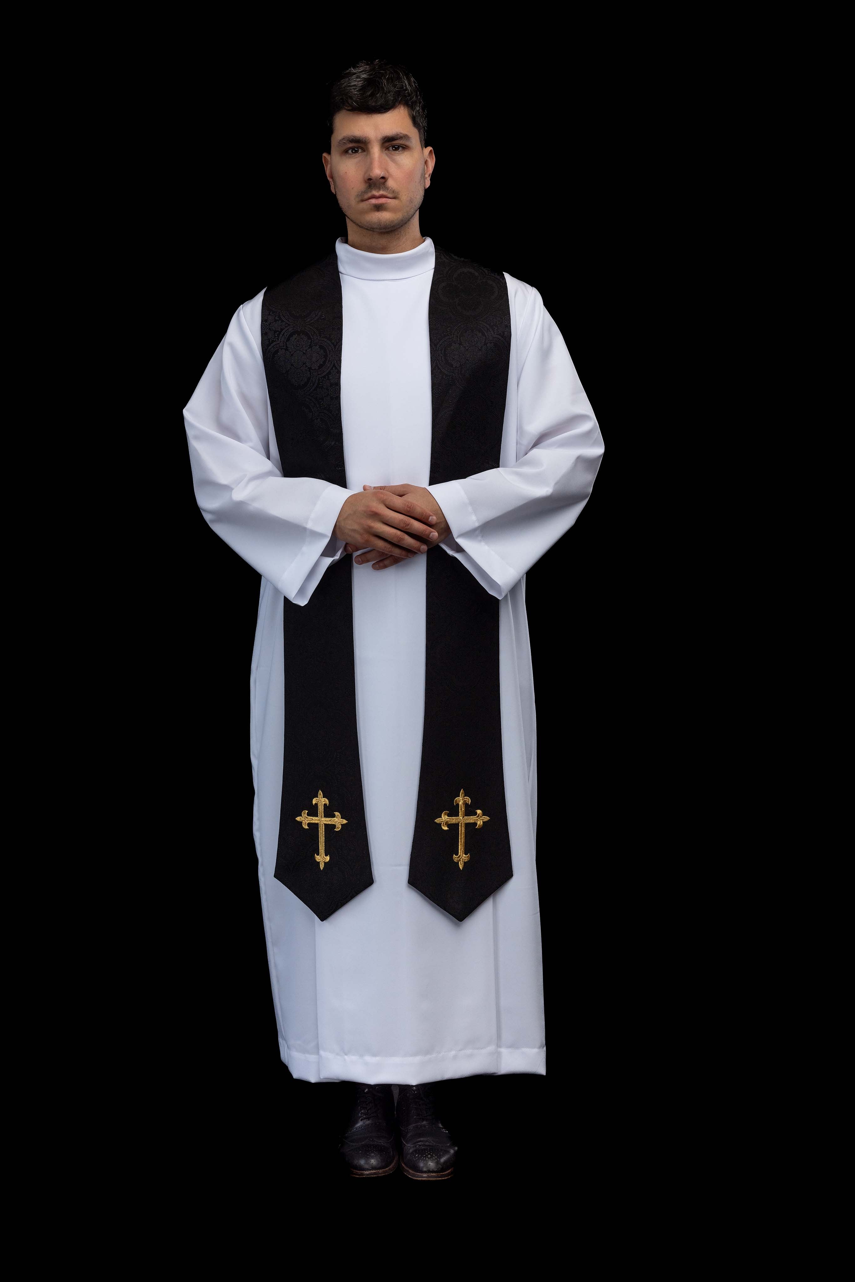 Vyšívaná pléd s motívom kríža ružová žakárová tkanina