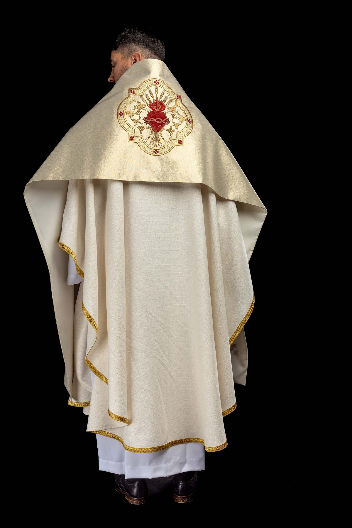 Zlatý liturgický závoj vyšívané Srdce Pána Ježiša