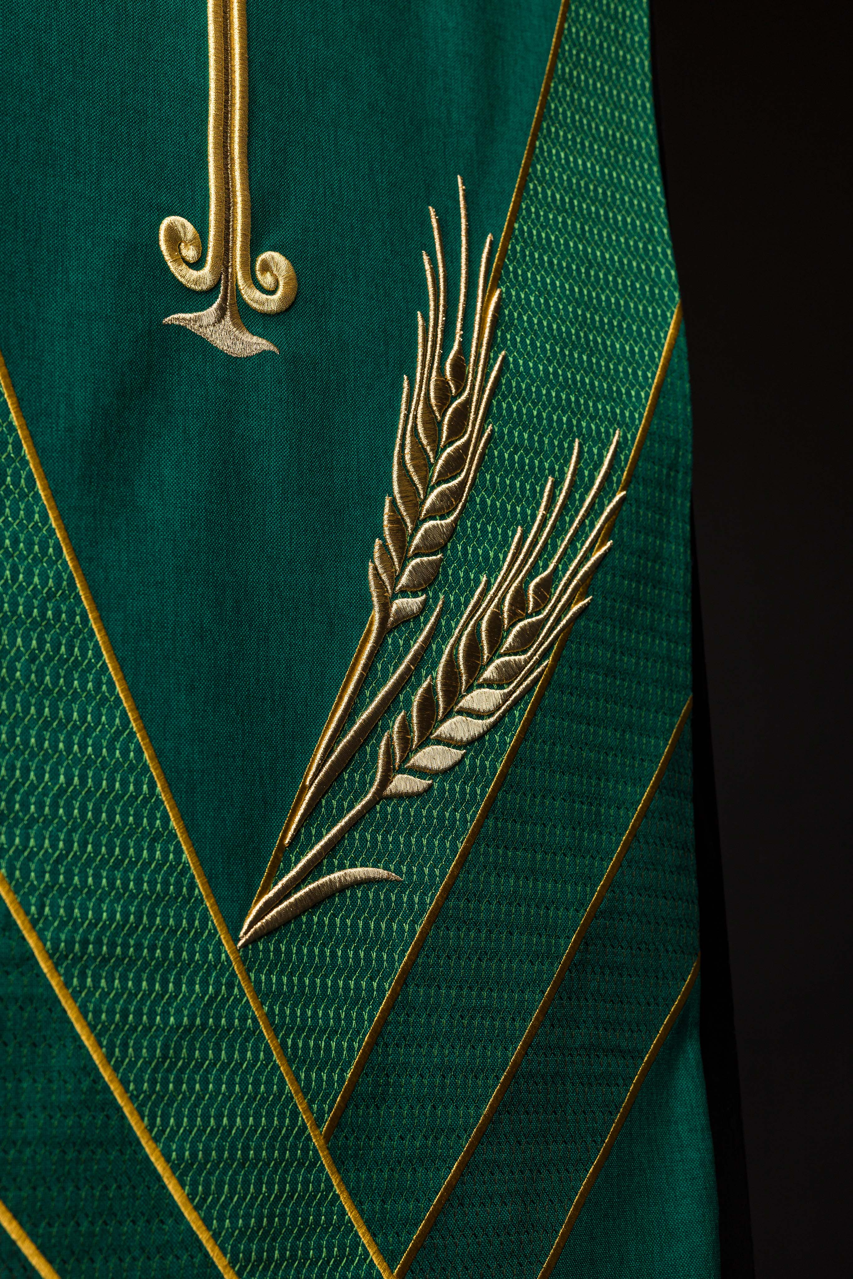 Serweta na lektorium z haftem PAX zielona - ORNATY.PL