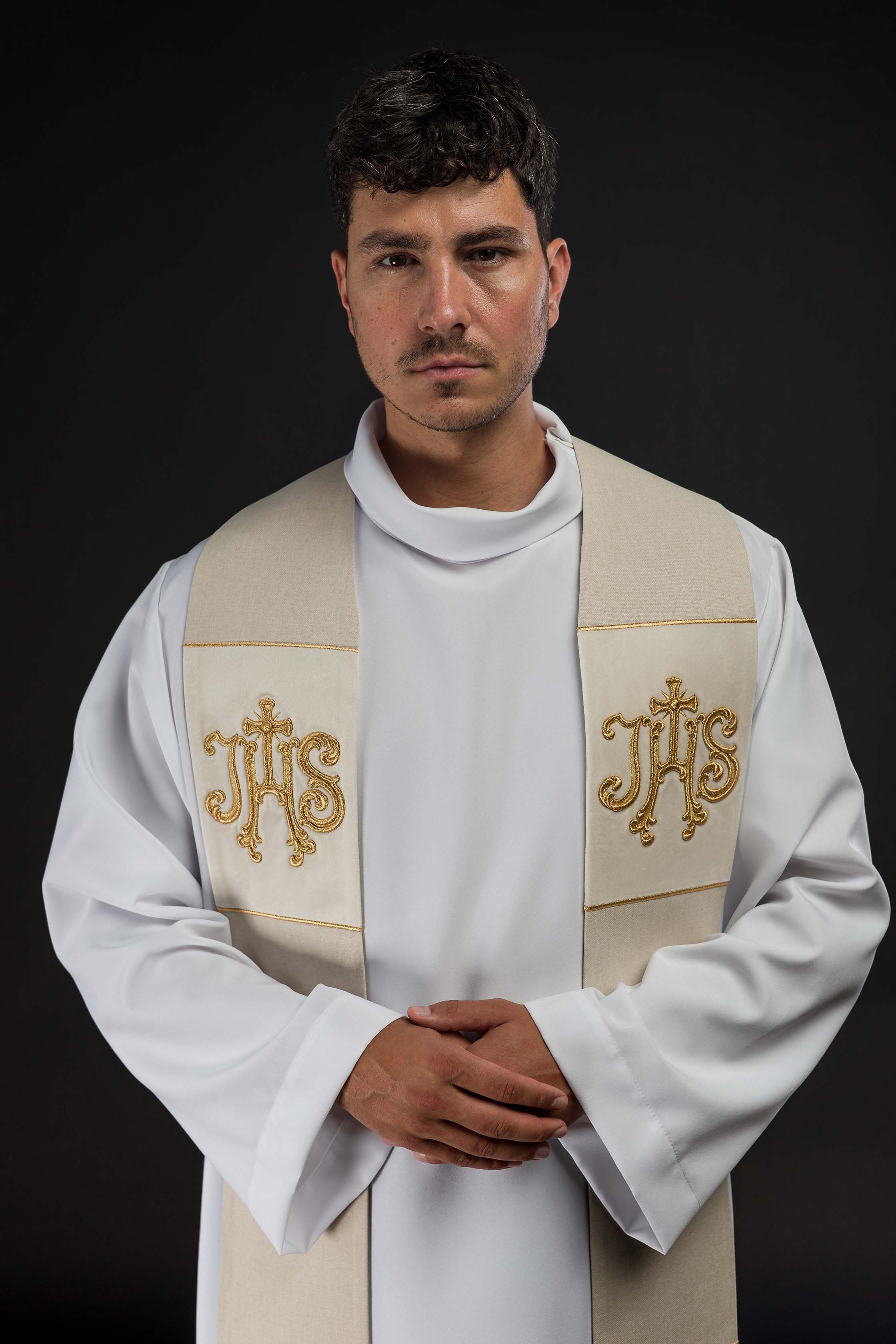 Stuła haftowana aksamitna z motywem IHS ecru - ORNATY.PL