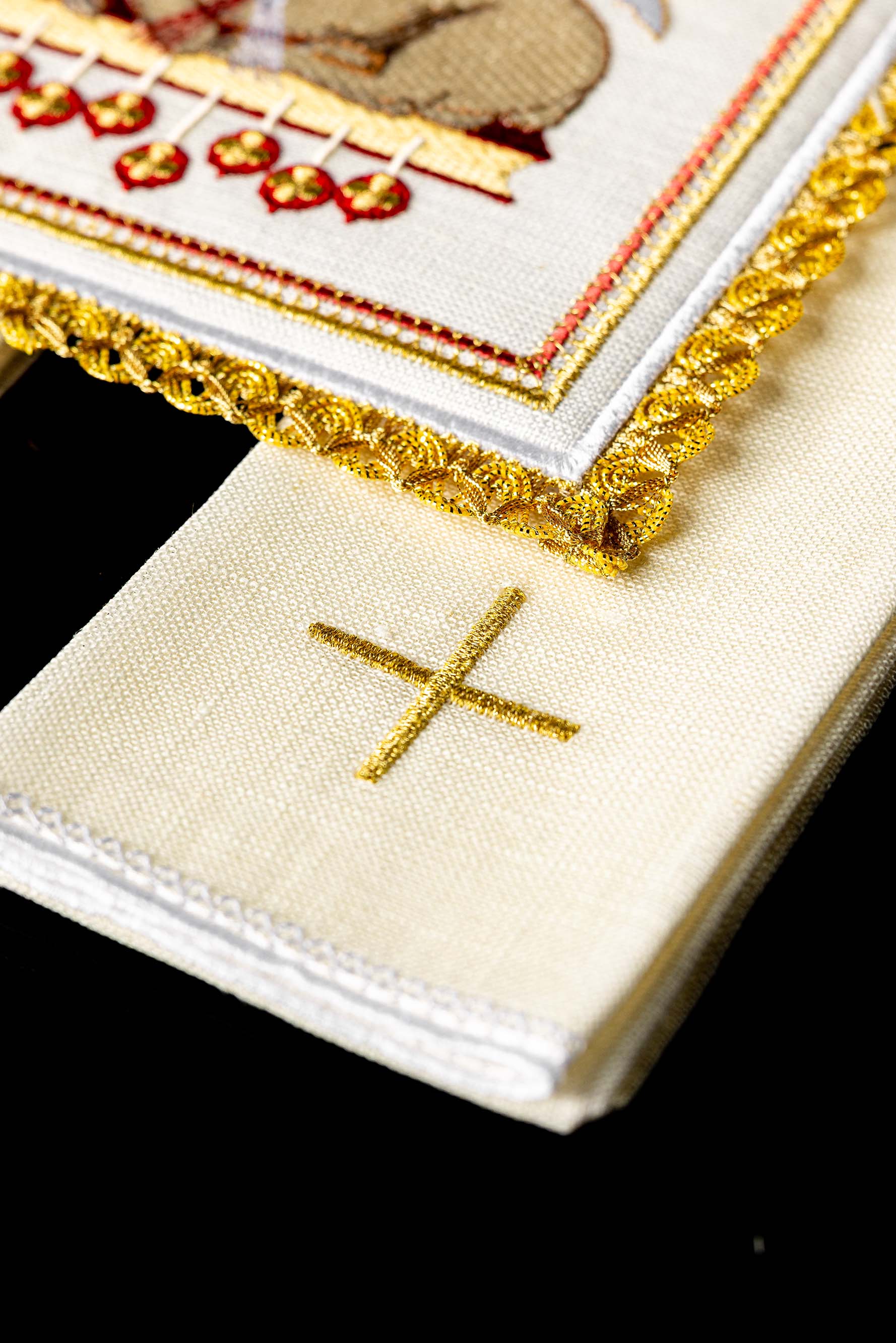 Lniany komplet kielichowy z motywem baranka