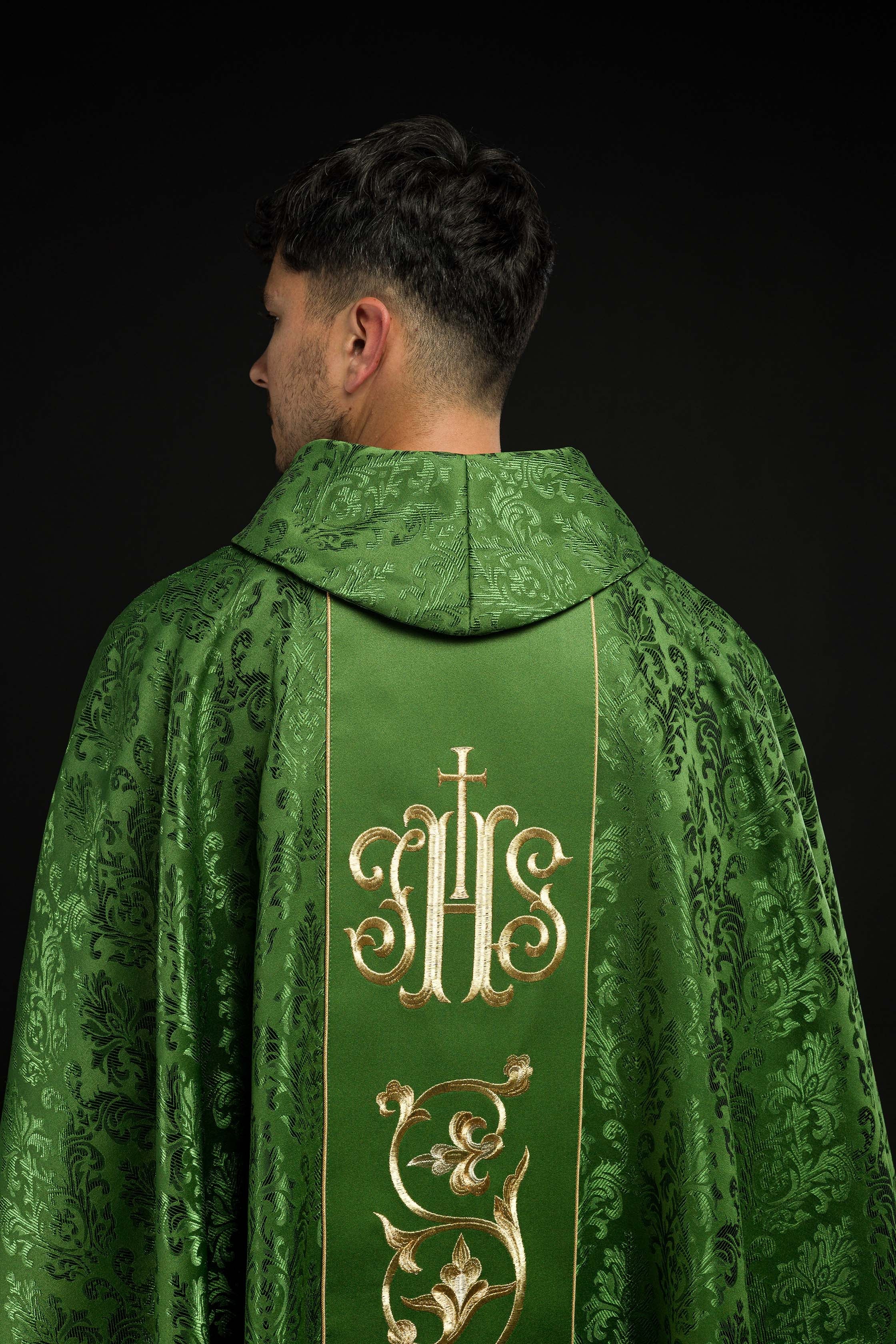 Zielony Ornat liturgiczny z bogato zdobionym pasem IHS - ORNATY.PL