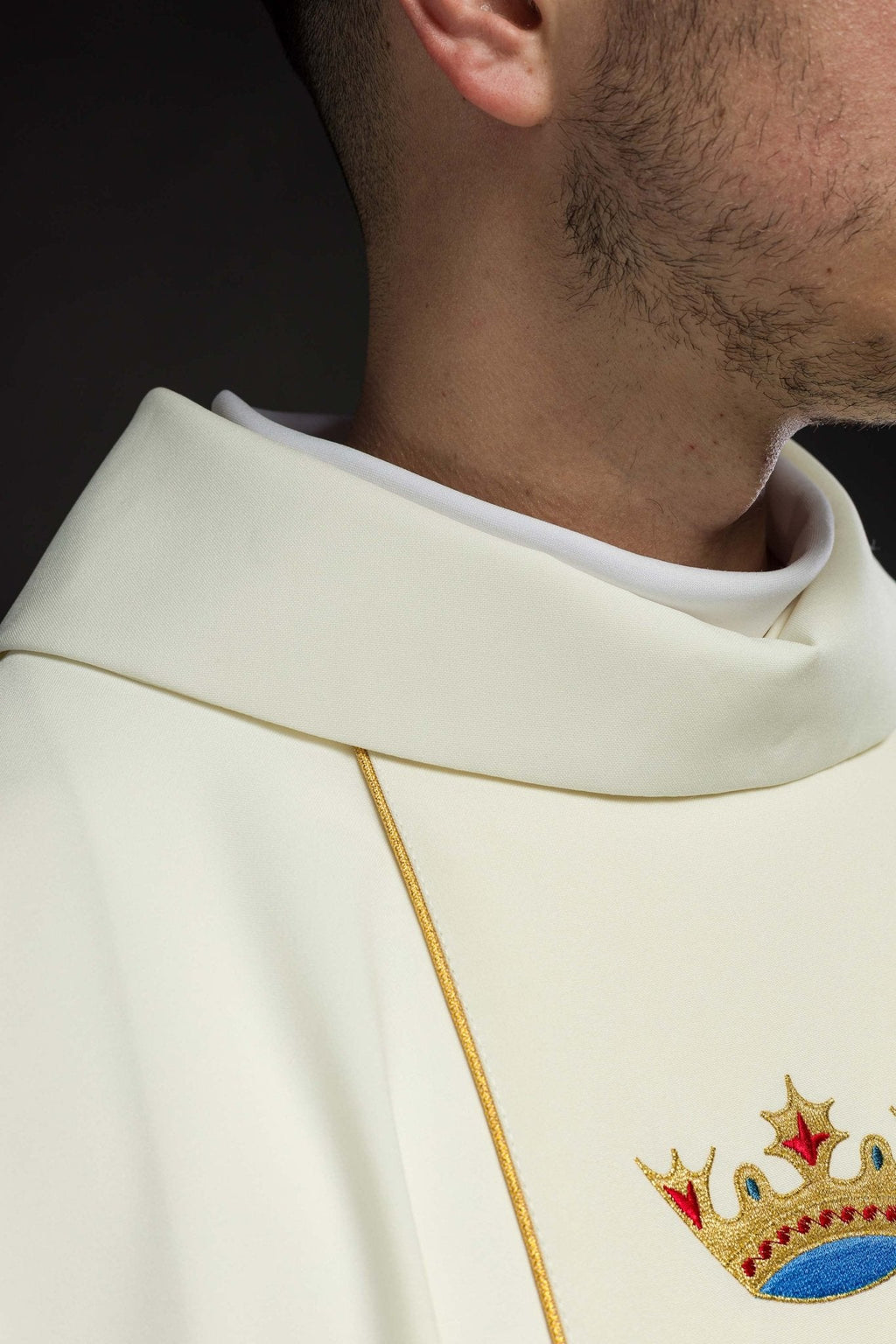 Maryjny ornat liturgiczny z pasem