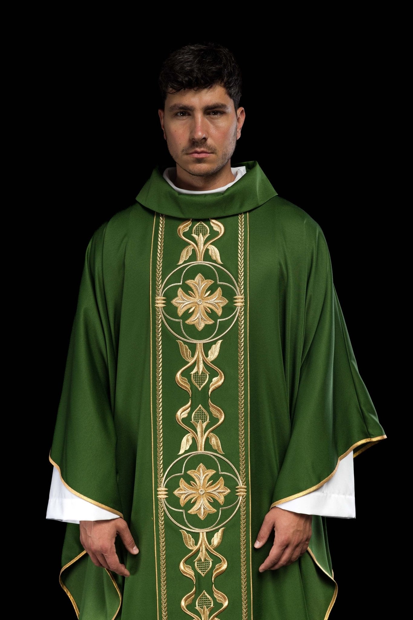 Ornat haftowany Zielony z Ozdobnym Pasem