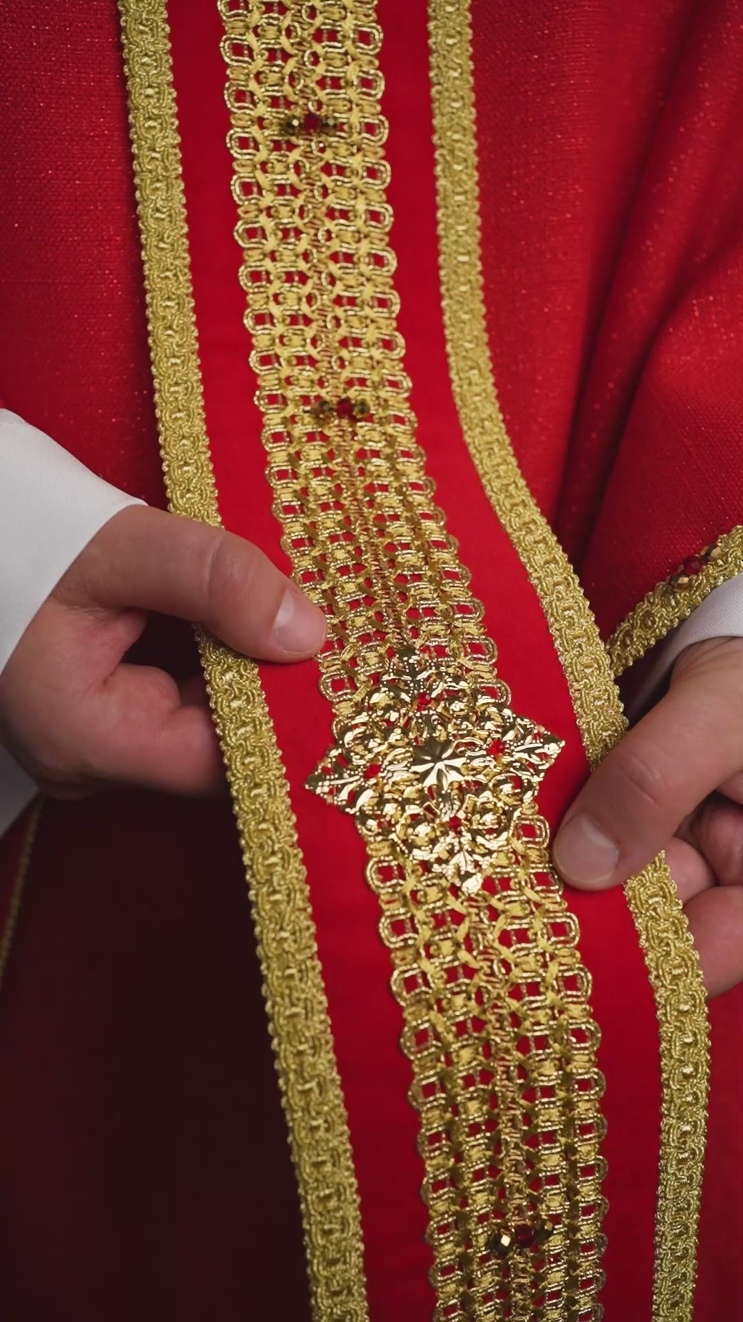 Ručne vyrobený ornát s prírodnými kameňmi Handmade 7001